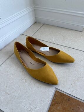 Time and Tru Mustard Yellow Pointed Toe Flats size 11